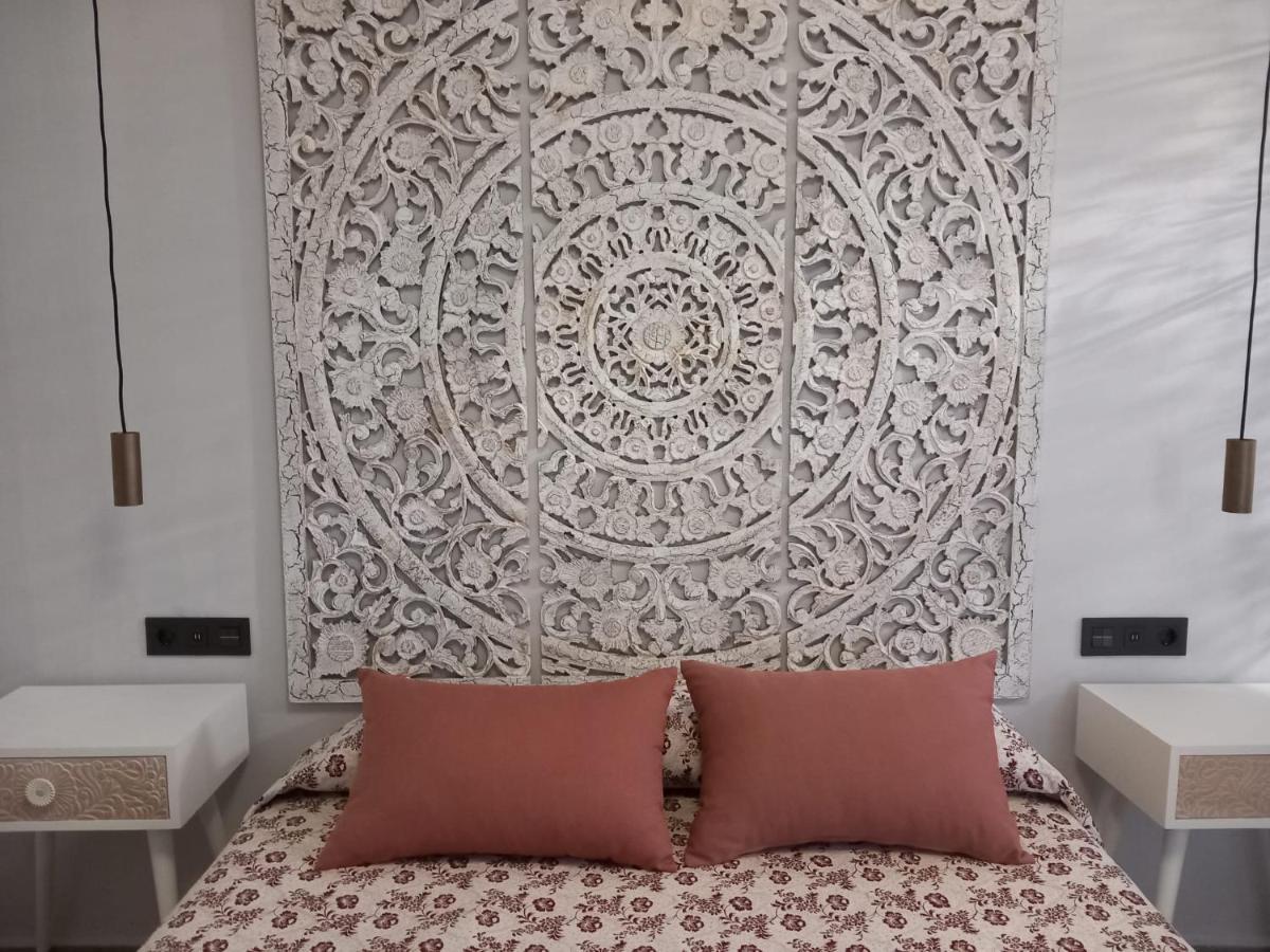 Apartamentos De La Haya & Suite Con Jacuzzi, Junto Al Teatro Romano 梅里达 外观 照片