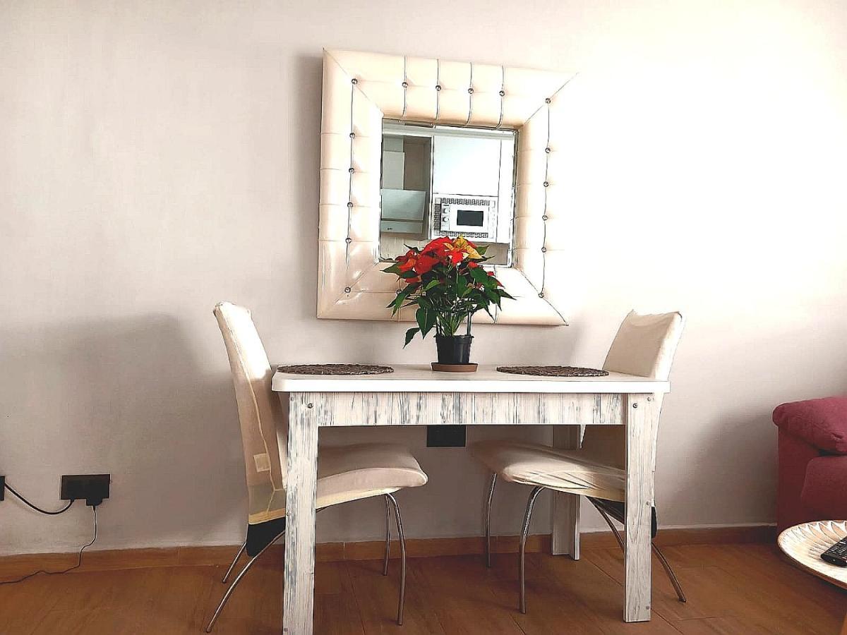 Apartamentos De La Haya & Suite Con Jacuzzi, Junto Al Teatro Romano 梅里达 外观 照片