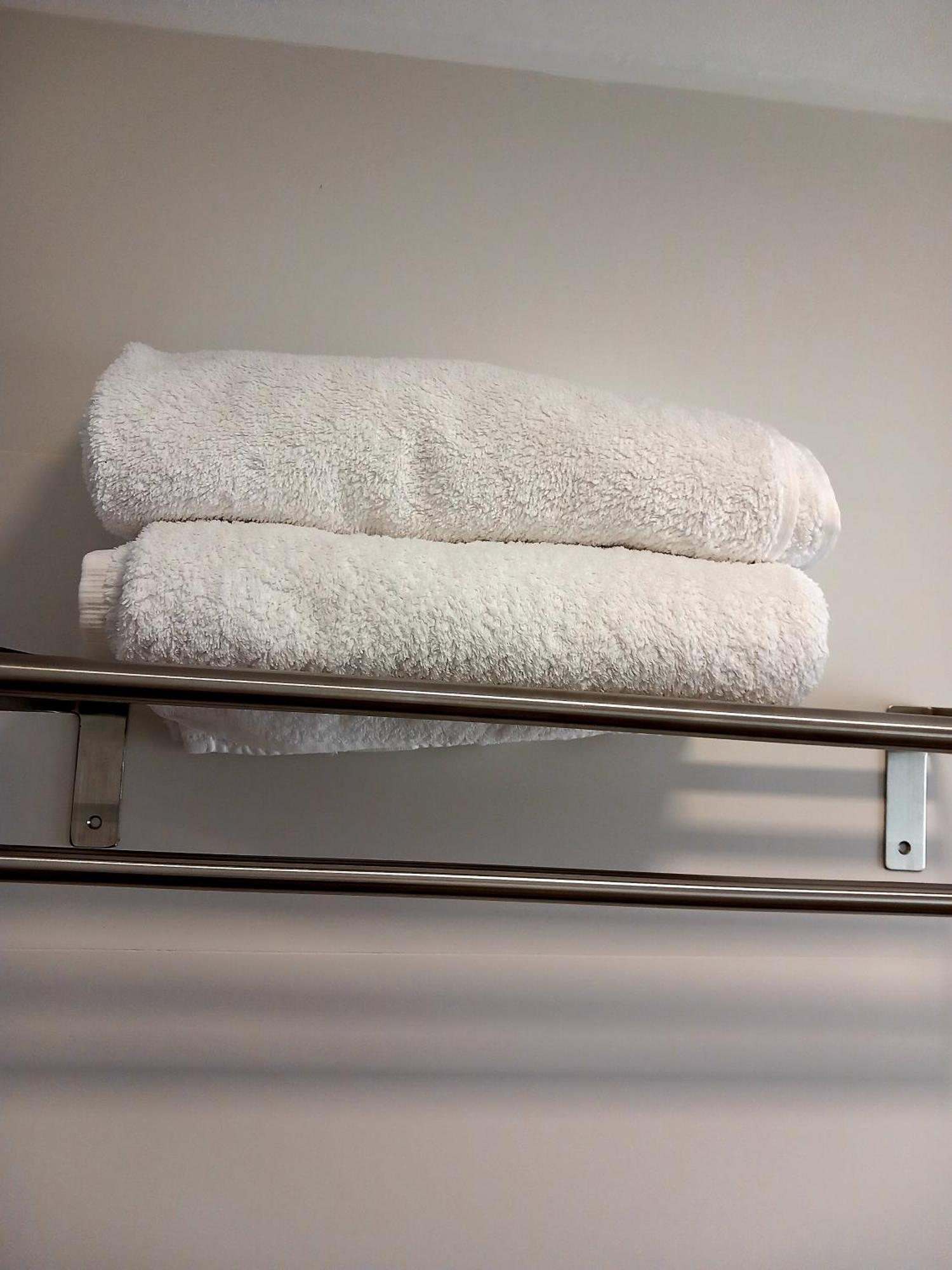 Apartamentos De La Haya & Suite Con Jacuzzi, Junto Al Teatro Romano 梅里达 外观 照片