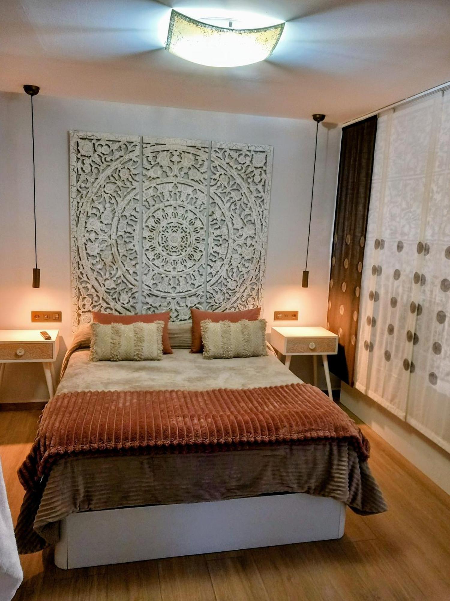 Apartamentos De La Haya & Suite Con Jacuzzi, Junto Al Teatro Romano 梅里达 外观 照片